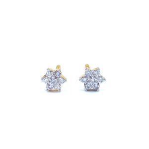 Simple flower diamond earrings
