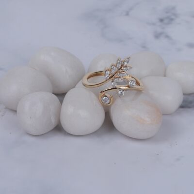 Tiara diamond ring