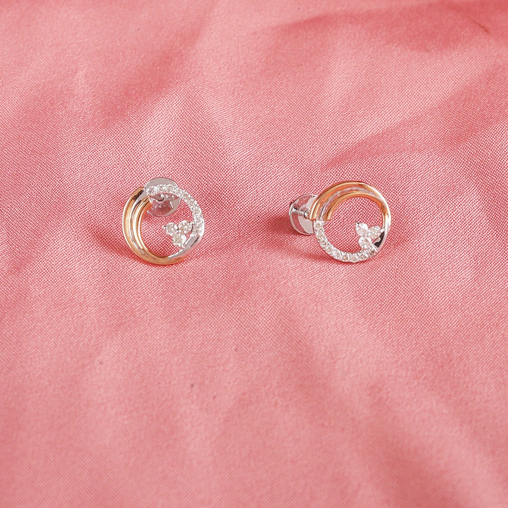 Classic swirl diamond studs