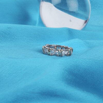 Grau Tiny Charms Cross Ring – Online Jewelry Grau