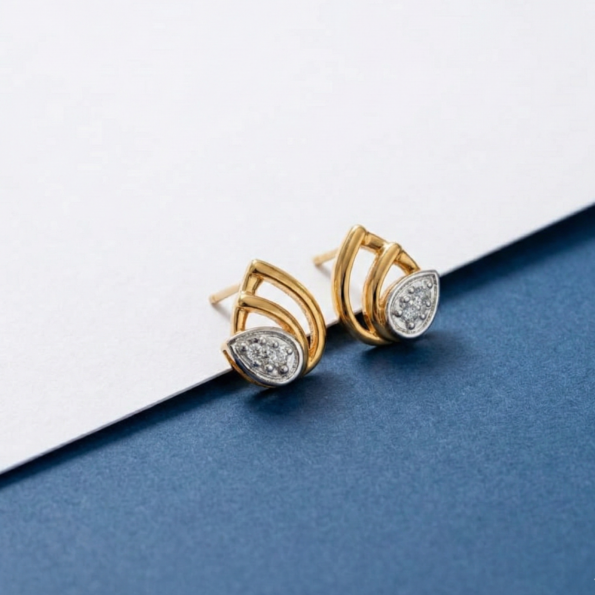 Leafy Pari Diamond Earrings