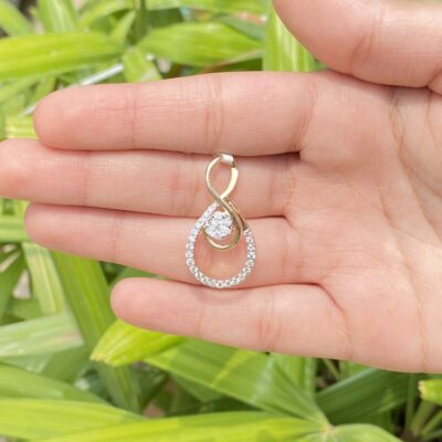 Infinity Cluster Diamond Pendant