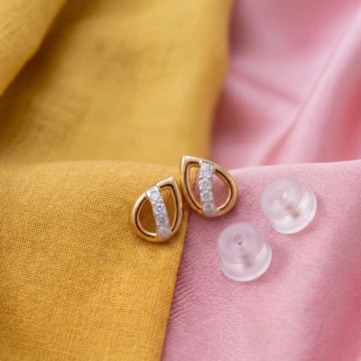 Zuly Light Weight Diamond Stud Earrings
