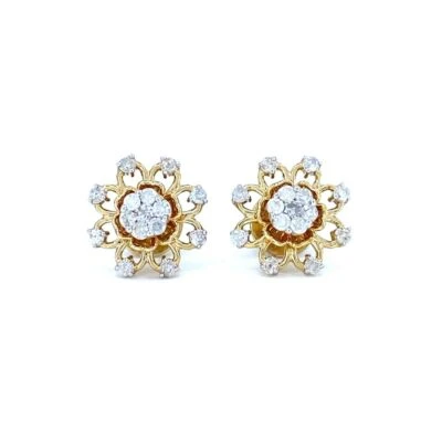 Classic flower diamond stud