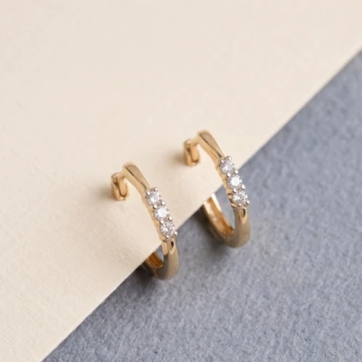 Tiny Siya Diamond Hoop Earrings