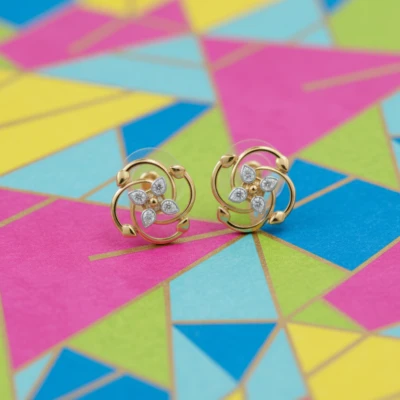 Bloomy Hiya Diamond Earrings