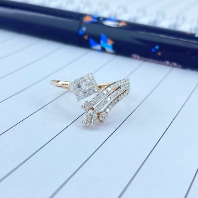 Trivary Diamond Ring