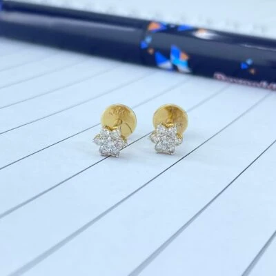 Simple Flower Diamond Earrings